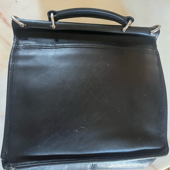 Project Bag: Coach Vintage Willis Black Leather Bag with Nickel hardware - Picture 10 of 13